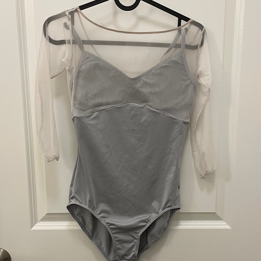 Chacott x Nela leotard size L